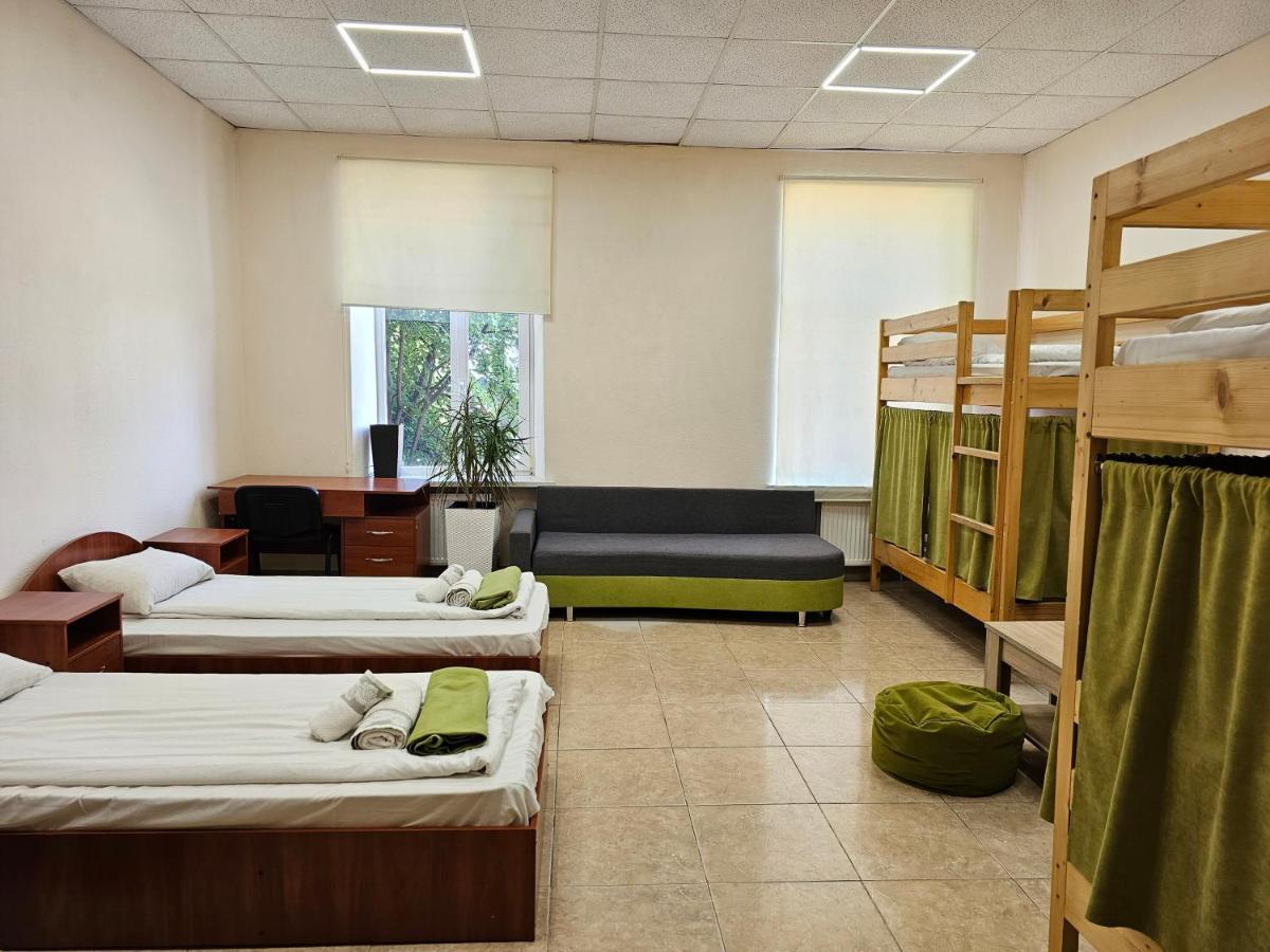 Coin Apartments & Poshtel Chernivtsi Exterior photo