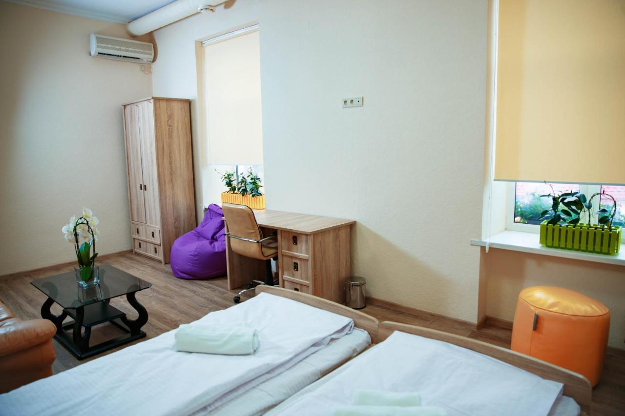 Coin Apartments & Poshtel Chernivtsi Exterior photo