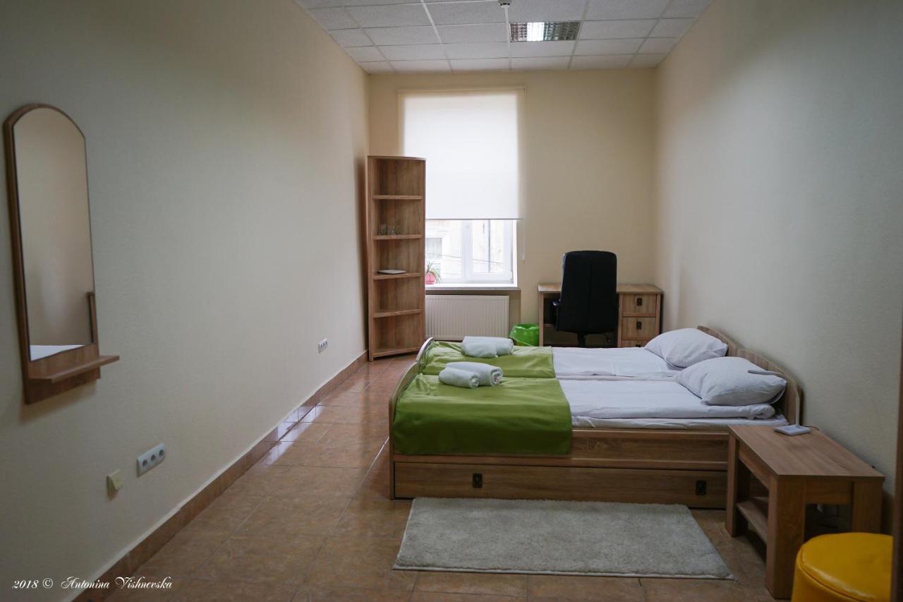 Coin Apartments & Poshtel Chernivtsi Exterior photo
