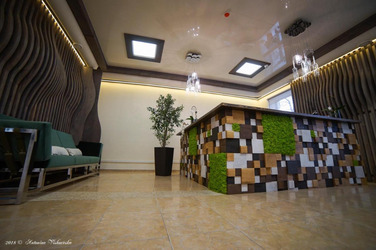 Coin Apartments & Poshtel Chernivtsi Exterior photo